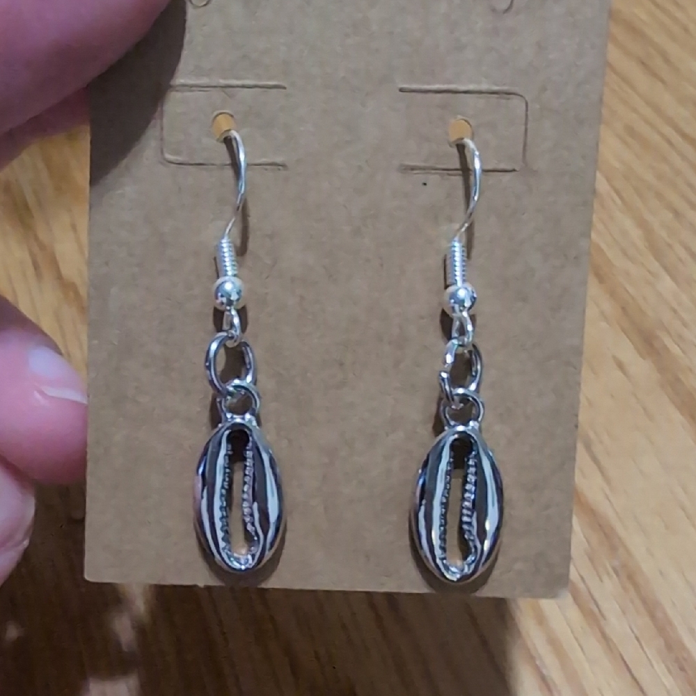 Silver Shell Dangle Earrings